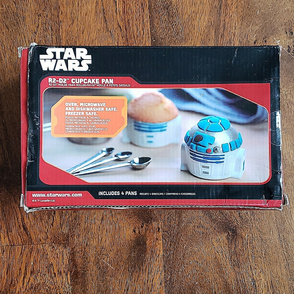 Star wars R2-D2 cupcake 🧁 pans - Picture 2 of 5